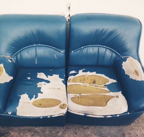 Wie-Sie-ein-Sofa-entsorgen-in-Berlin